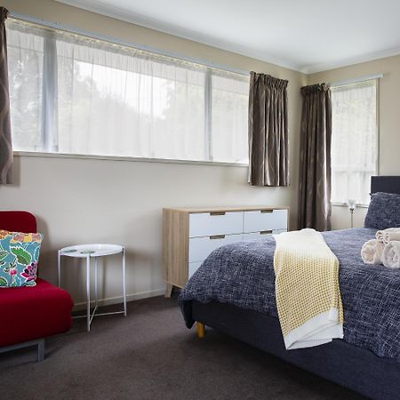 Chic Private Studio 5 Mins From Airport And Shops Villa Christchurch Exterior photo